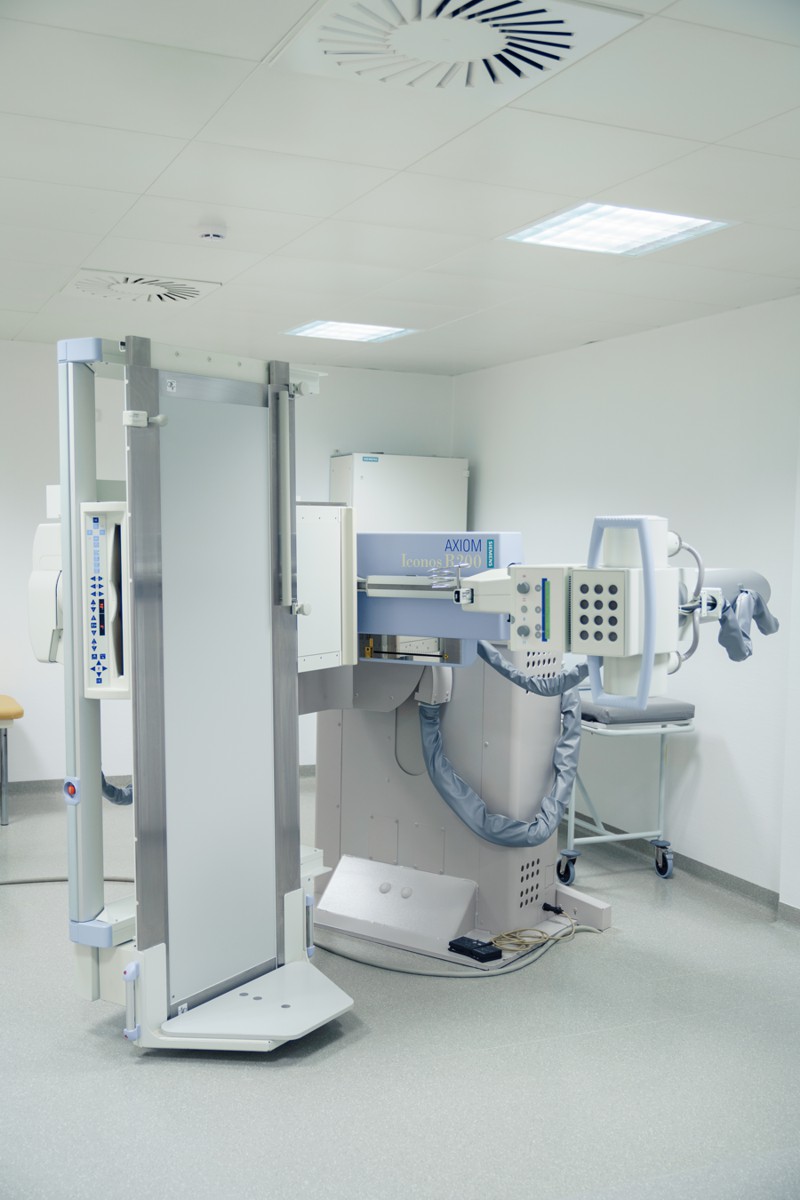 Аппарат прямой цифровой рентгенографии Siemens AXIOM Iconos R200